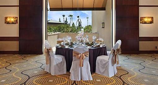 фото отеля Wyndham Orange County Hotel