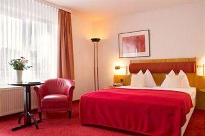 фото отеля Golden Tulip Park Consul Hotel