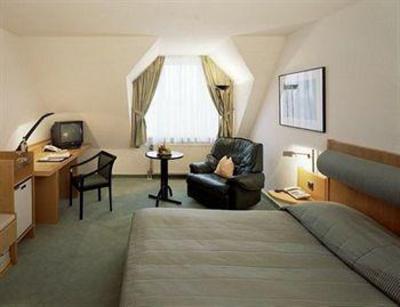 фото отеля Golden Tulip Park Consul Hotel