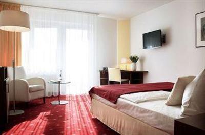 фото отеля Golden Tulip Park Consul Hotel