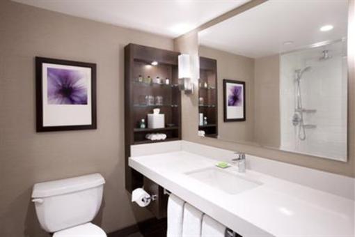 фото отеля Delta Victoria Ocean Pointe Resort & Spa