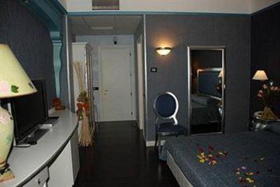 фото отеля Flower Hotel & Motel Pavia