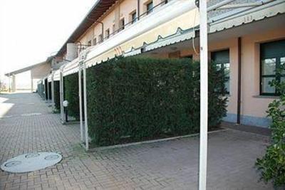 фото отеля Flower Hotel & Motel Pavia