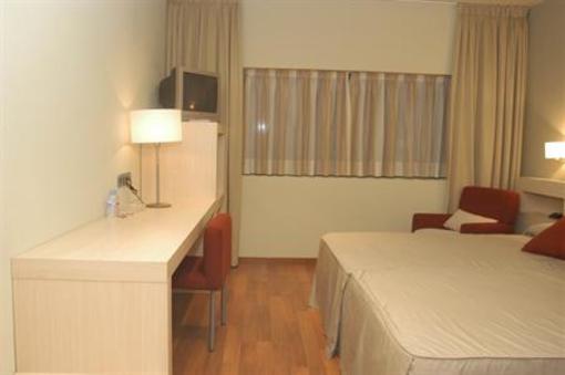 фото отеля Hostal Les Torres