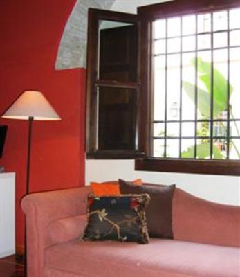 фото отеля Apartamentos Los Patios de la Juderia