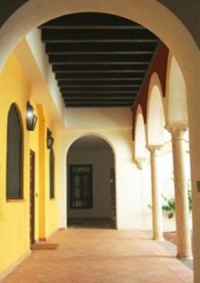 фото отеля Apartamentos Los Patios de la Juderia