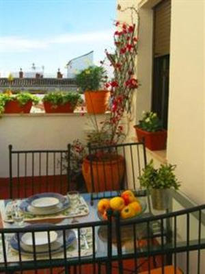фото отеля Apartamentos Los Patios de la Juderia