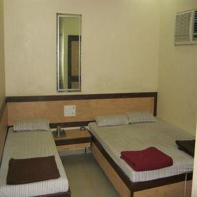 фото отеля Hotel Ganga Mumbai