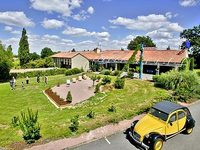 Logis Hotel au Relais des Lilas