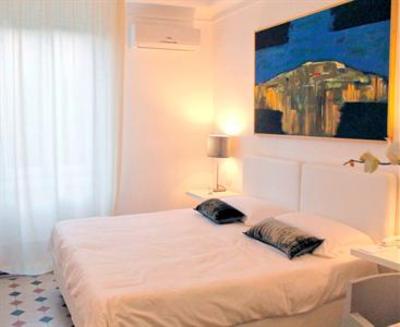 фото отеля Town House Messina