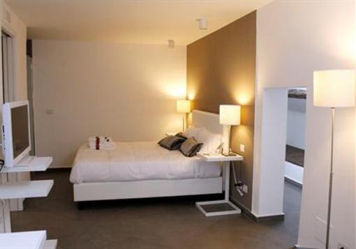 фото отеля Town House Messina