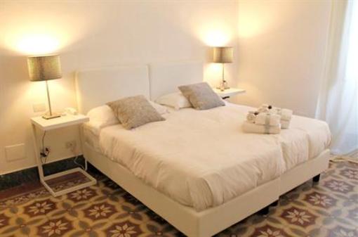 фото отеля Town House Messina