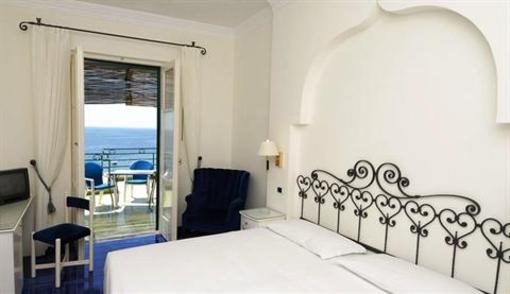 фото отеля Aurora Residence Amalfi