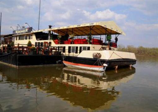 фото отеля Boat Hostel Belgrade