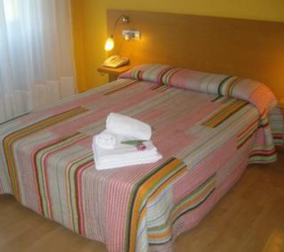 фото отеля Hotel Txintxua