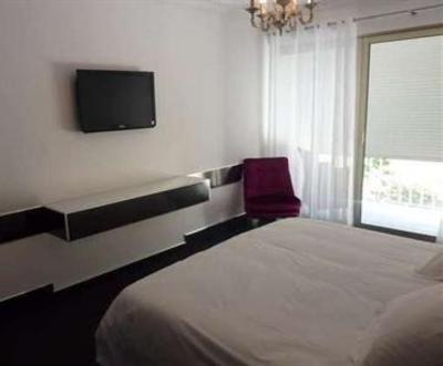 фото отеля Hotel Les Deux Lions