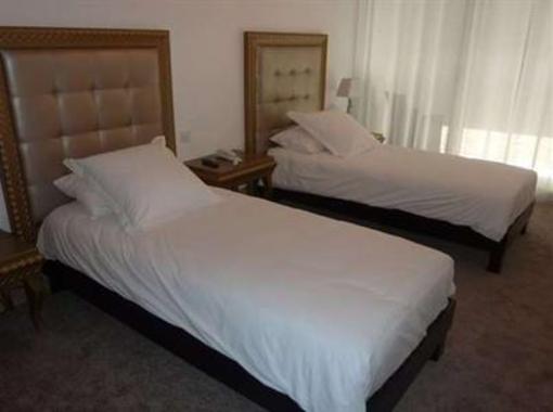 фото отеля Hotel Les Deux Lions