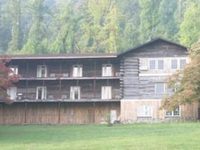 Poplar Motel