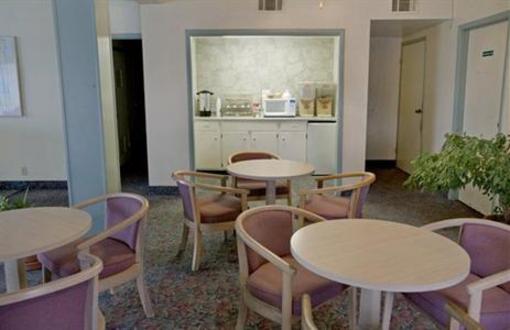 фото отеля Americas Best Value Inn & Suites Beeville