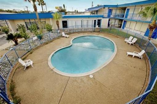 фото отеля Americas Best Value Inn & Suites Beeville