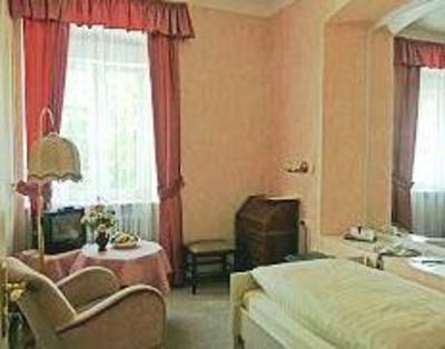 фото отеля Hotel garni Haus Burkart