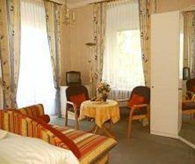 фото отеля Hotel garni Haus Burkart