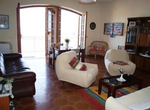 фото отеля B&B Monti La Marina