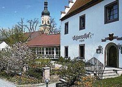 фото отеля Hotel Schlossgasthof Roesch