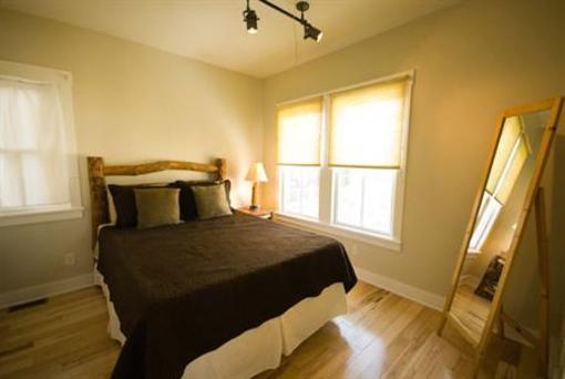 фото отеля South Main Vacation Rentals