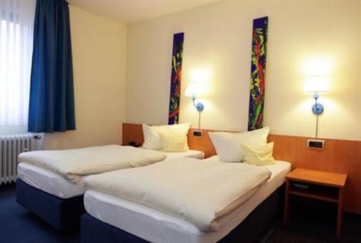фото отеля Hotel Restaurant Fück Leverkusen