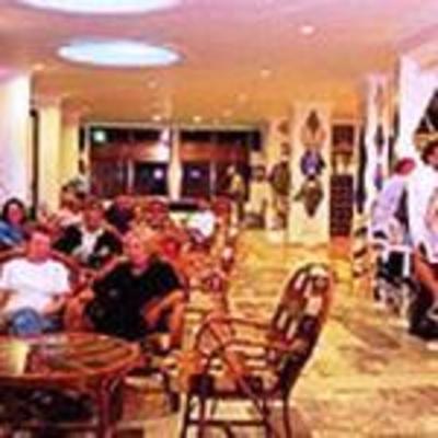 фото отеля Triton Palm Court