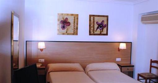 фото отеля Hotel Carabela 2