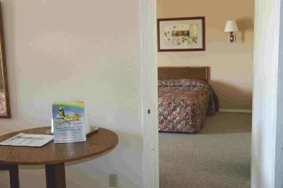 фото отеля Meadowlark Motor Inn & Restaurant