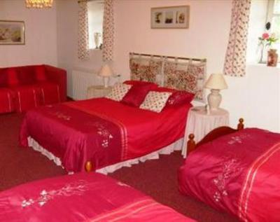 фото отеля Bois aux Pins Bed and Breakfast Chef Boutonne