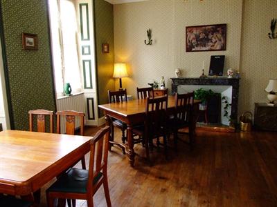 фото отеля Bois aux Pins Bed and Breakfast Chef Boutonne