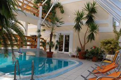 фото отеля KAKADU Wellness Hotel