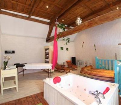 фото отеля Maison D'Hotes Ferme D'Issonges