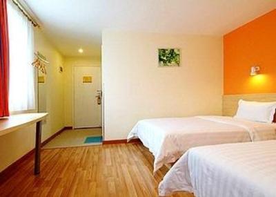 фото отеля 7Days Inn Minhang Erdian