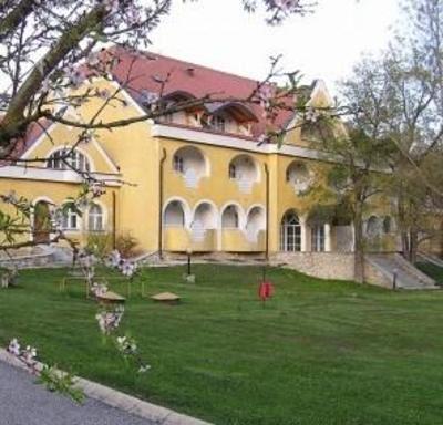 фото отеля Cseri Kastelyszallo