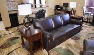 фото отеля Cobblestone Inn & Suites