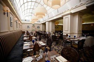 фото отеля Norfolk Royale Hotel