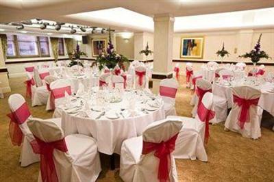 фото отеля Norfolk Royale Hotel