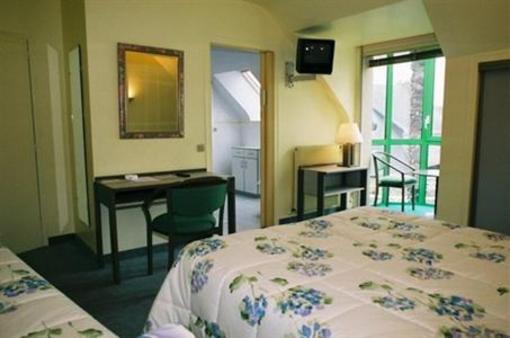 фото отеля Le Lion D'Or Hotel Lamballe