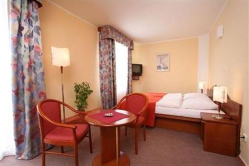 фото отеля Hotel Batov