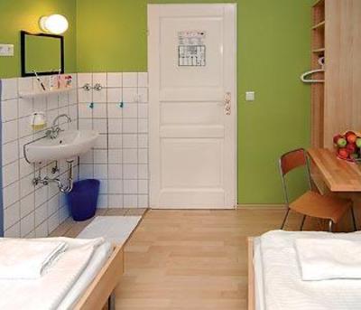 фото отеля Meininger City Hostel Meininger Strasse Berlin