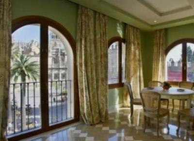фото отеля Suite Alcazar