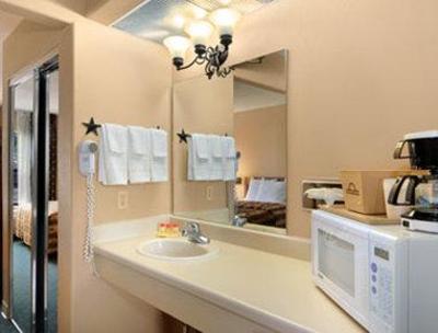 фото отеля Days Inn & Suites Llano