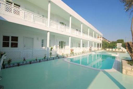 фото отеля The White Dahlia Hotel Cesme