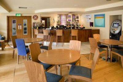 фото отеля Premier Inn Stevenage Central