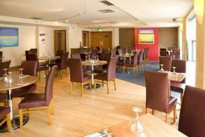 фото отеля Premier Inn Stevenage Central